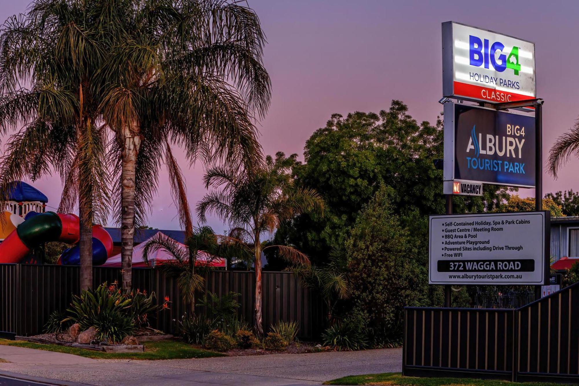 Big4 Albury Tourist Park Hotell Exteriör bild