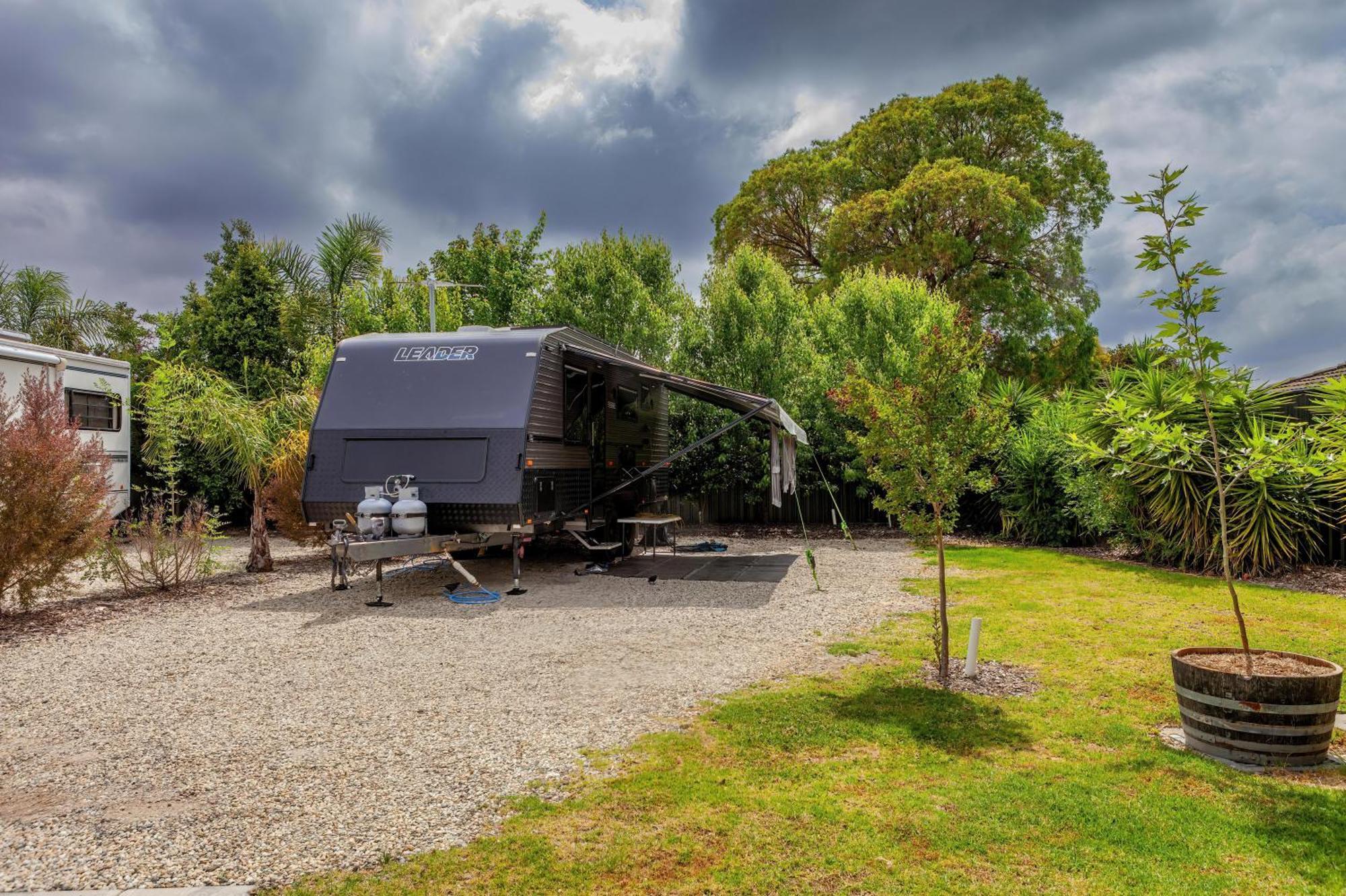 Big4 Albury Tourist Park Hotell Exteriör bild