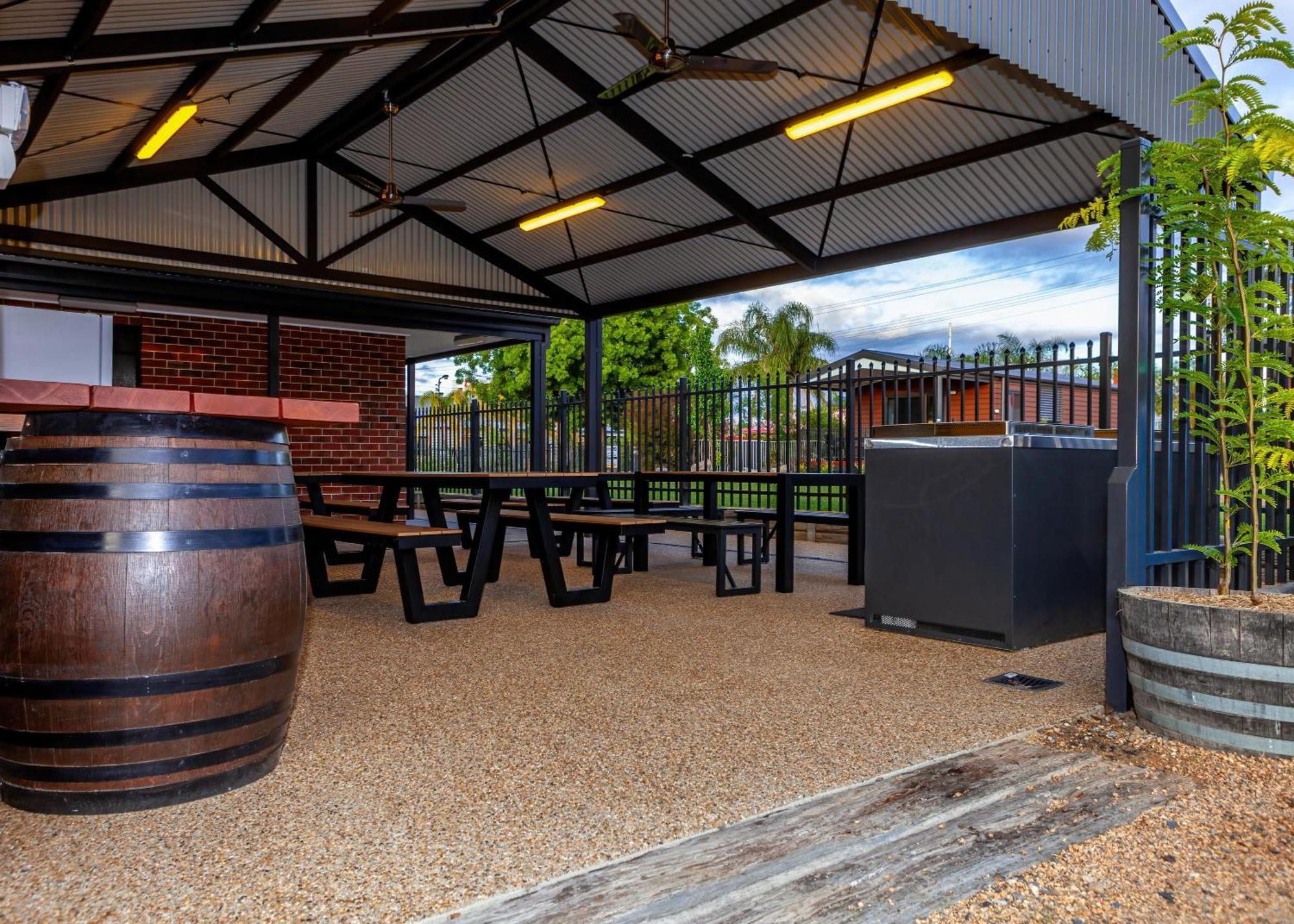 Big4 Albury Tourist Park Hotell Exteriör bild