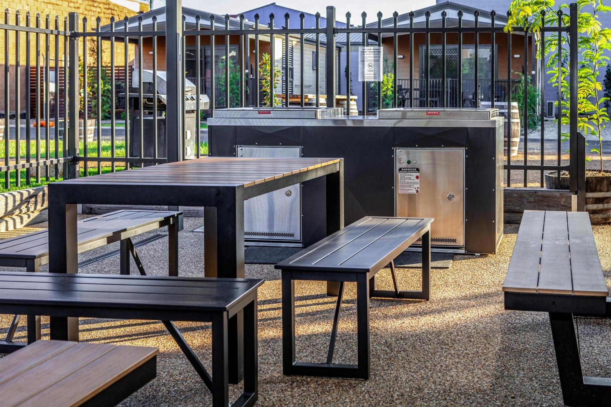 Big4 Albury Tourist Park Hotell Exteriör bild